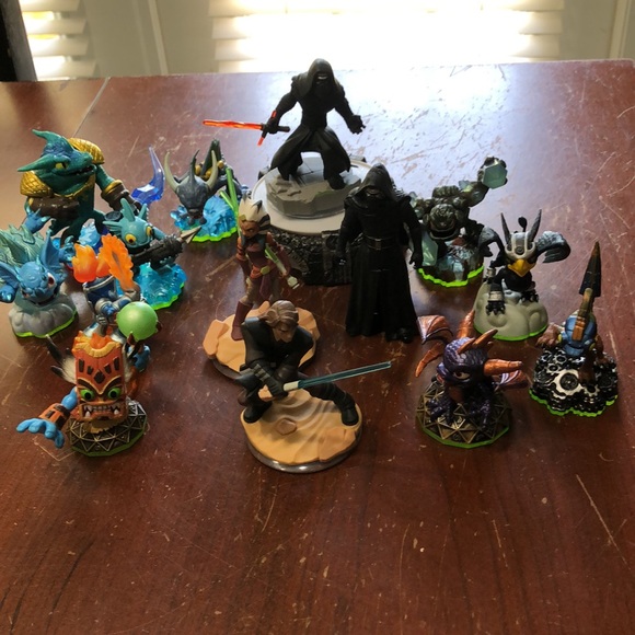 1 Activision Portal of Power-Xbox 360 & 88 Activision Skylanders - Picture 5 of 16